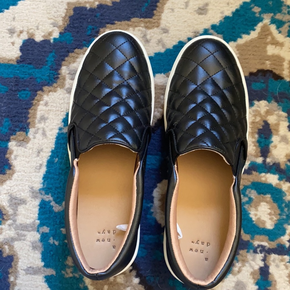A New Day black slip on sneakers size 8.5 women’s - Picture 3 of 8